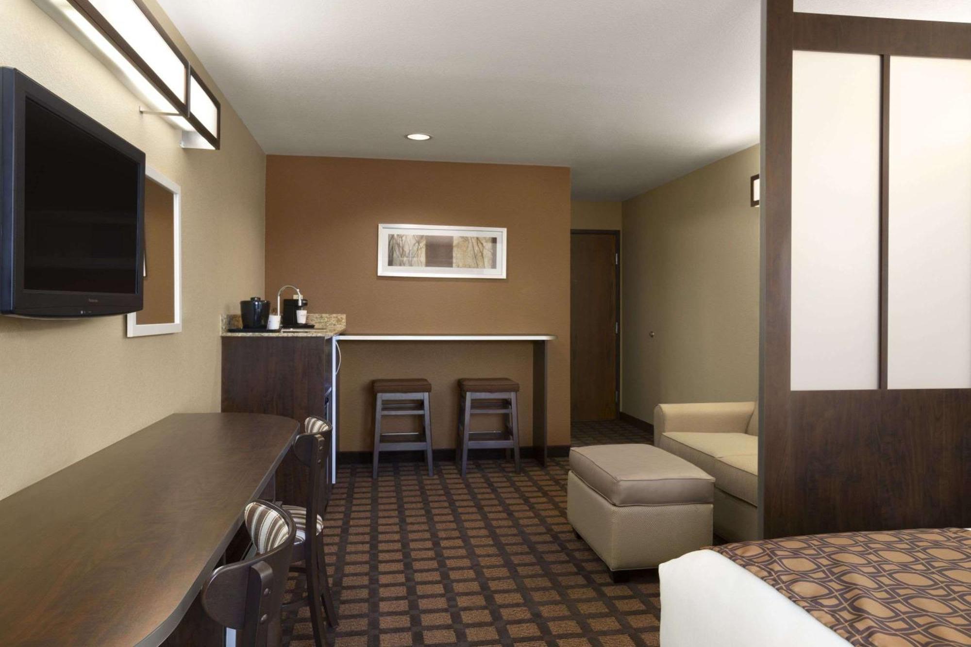 Microtel Inn & Suites By Wyndham Odessa Tx Buitenkant foto